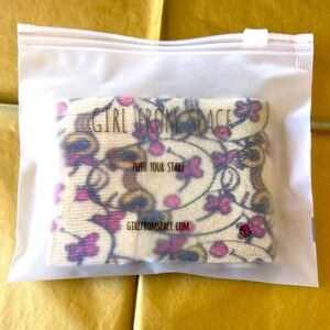 Lips & Smiles Lurex Glitter Socks